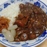 ポーク&チキンのスパイシー青りんごカレーライス